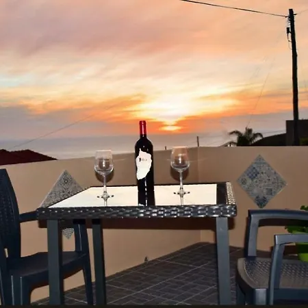 Casa Do Avô Ladeira * Estreito Da Calheta