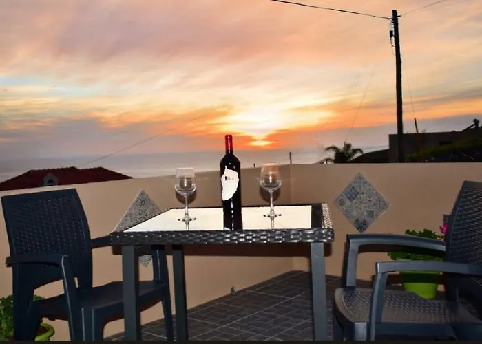 Casa Do Avo Ladeira * Estreito Da Calheta